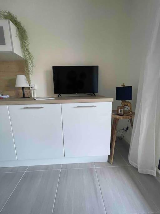 La Casita ,Appartement Face A L'Etang 르발카레스 외부 사진